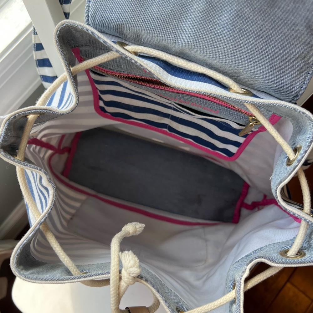 Vineyard vine bookbag